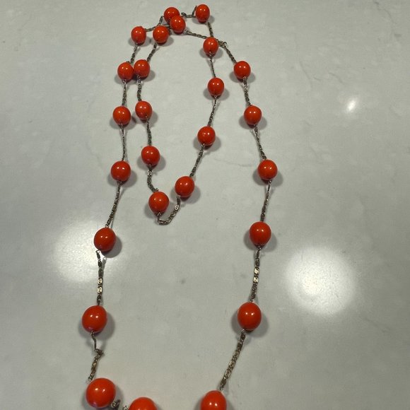 Vintage Bakelite Single Strand necklace - Picture 4 of 4